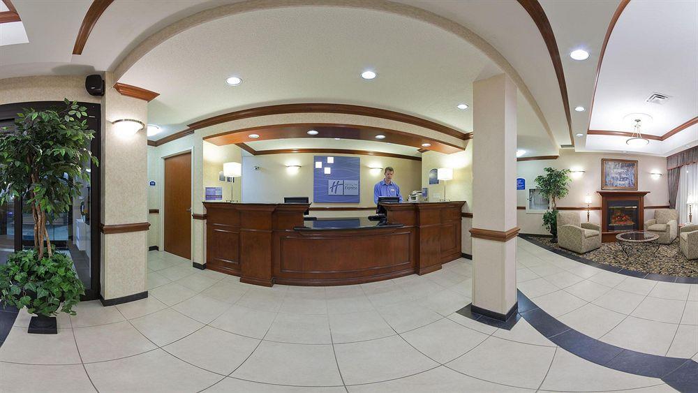 Holiday Inn Express Hotel & Suites Barrie By Ihg Экстерьер фото