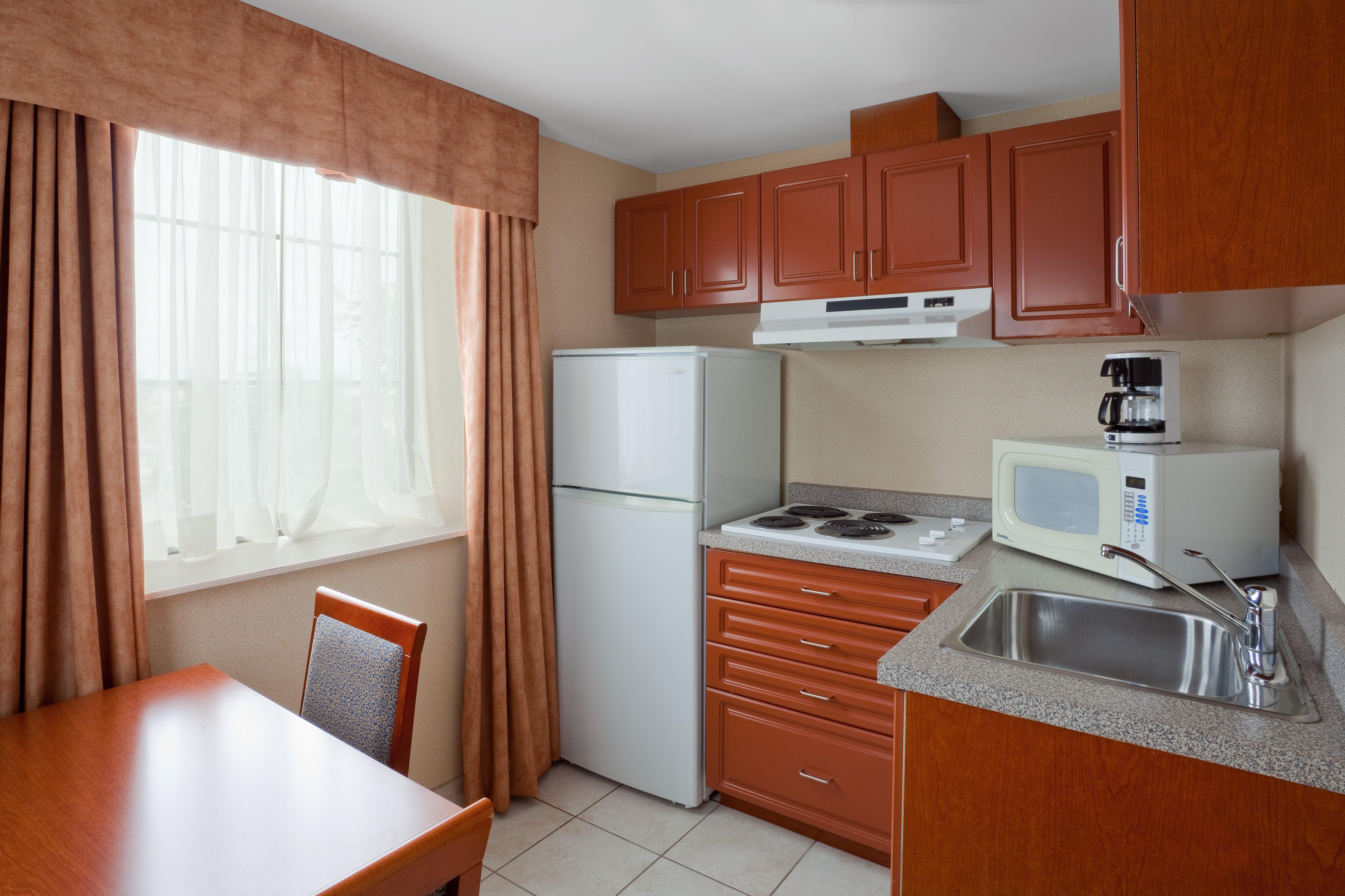 Holiday Inn Express Hotel & Suites Barrie By Ihg Экстерьер фото