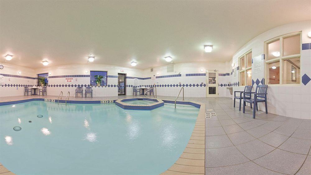 Holiday Inn Express Hotel & Suites Barrie By Ihg Экстерьер фото