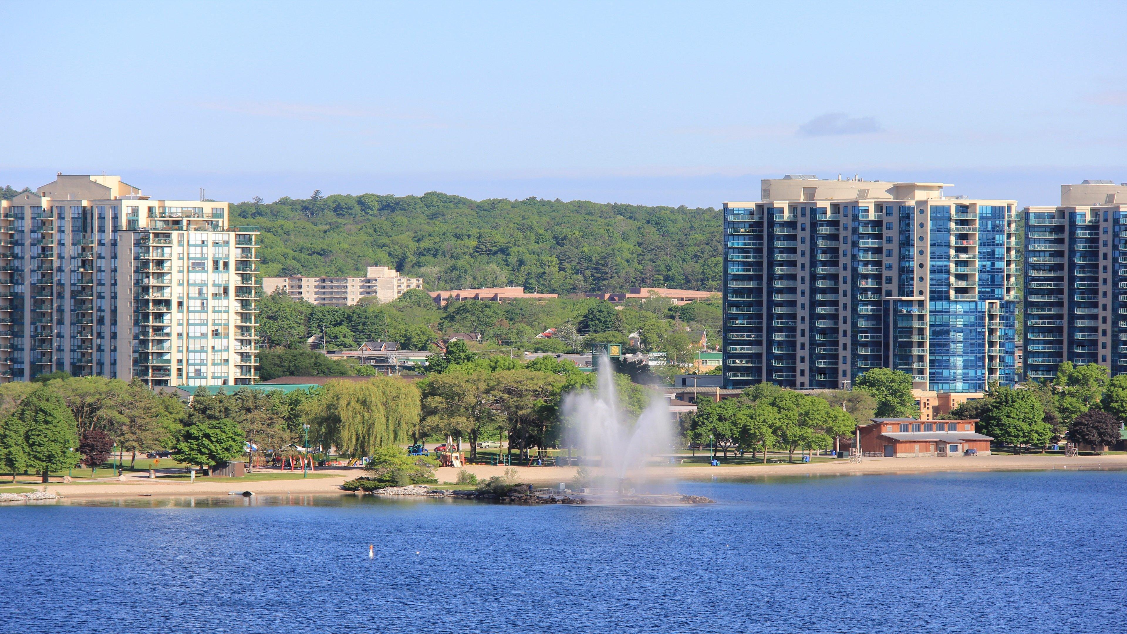 Holiday Inn Express Hotel & Suites Barrie By Ihg Экстерьер фото