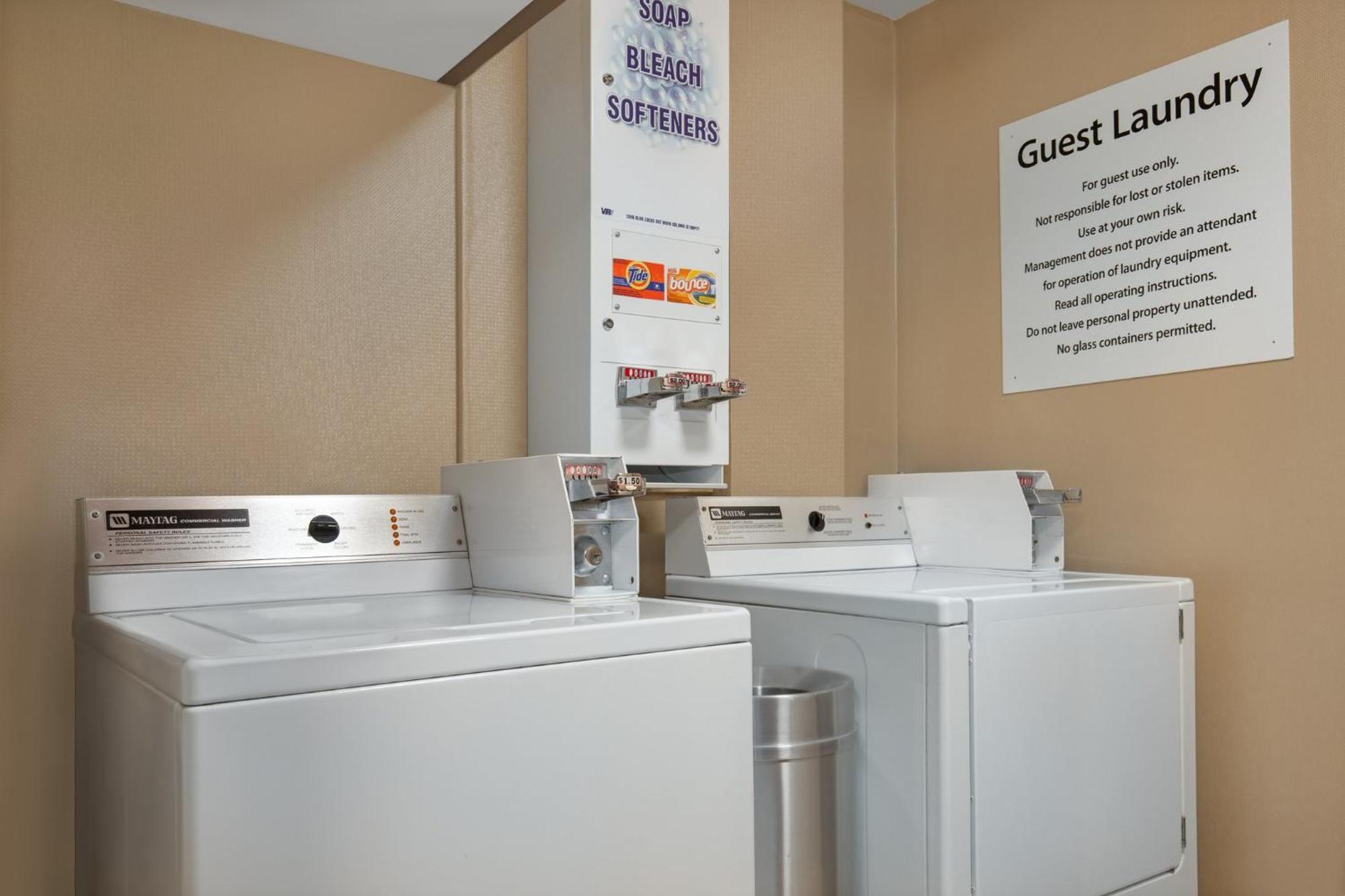 Holiday Inn Express Hotel & Suites Barrie By Ihg Экстерьер фото