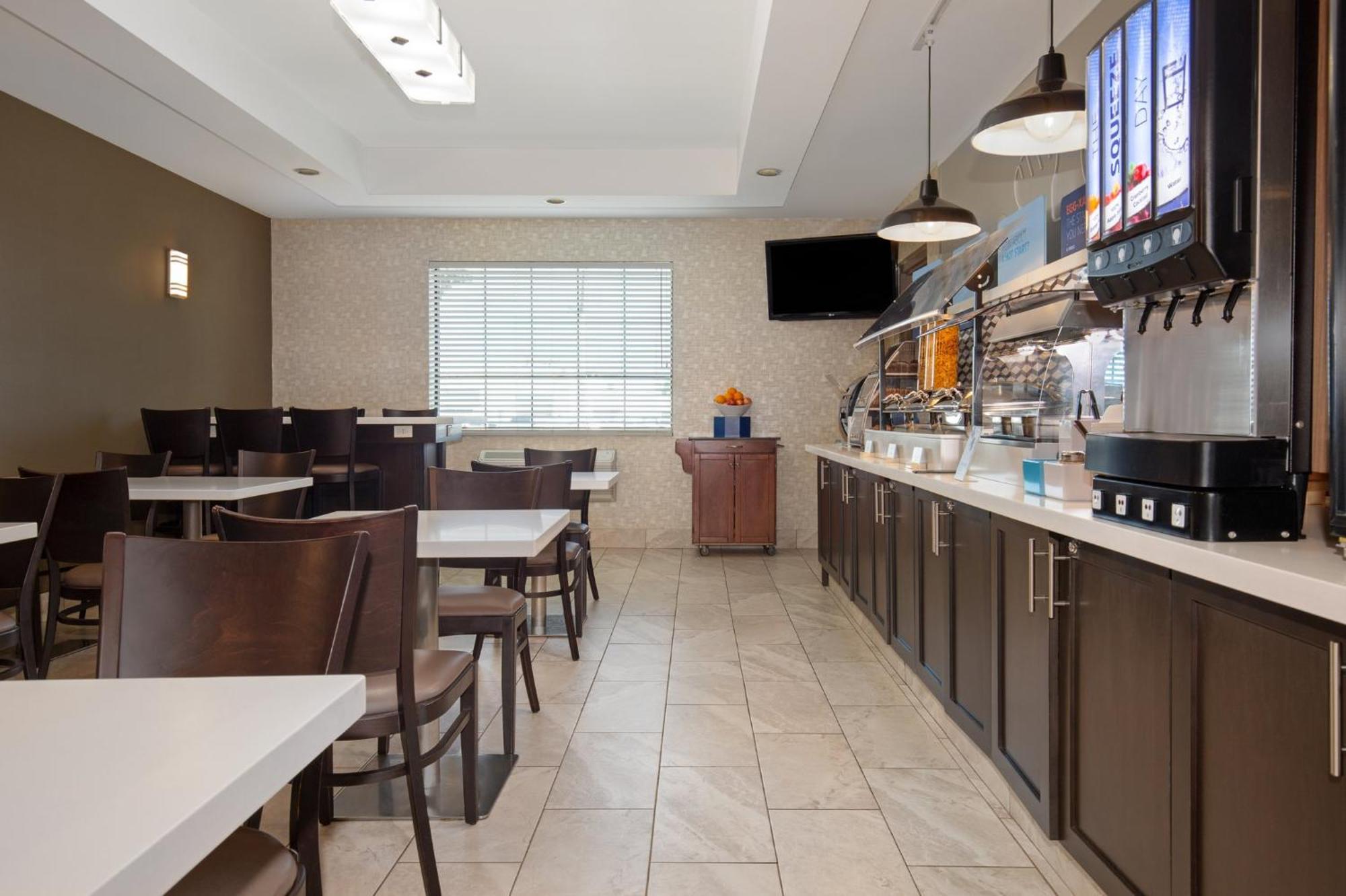 Holiday Inn Express Hotel & Suites Barrie By Ihg Экстерьер фото