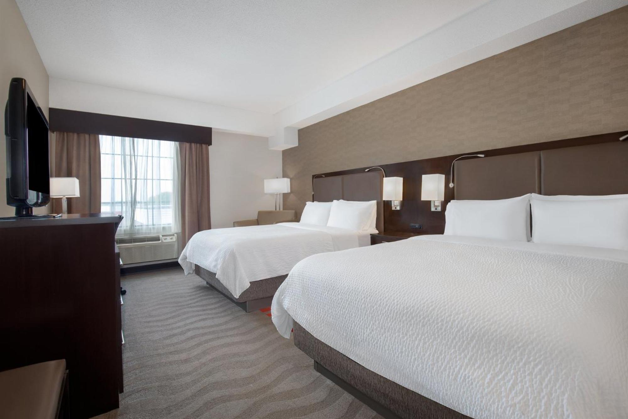 Holiday Inn Express Hotel & Suites Barrie By Ihg Экстерьер фото