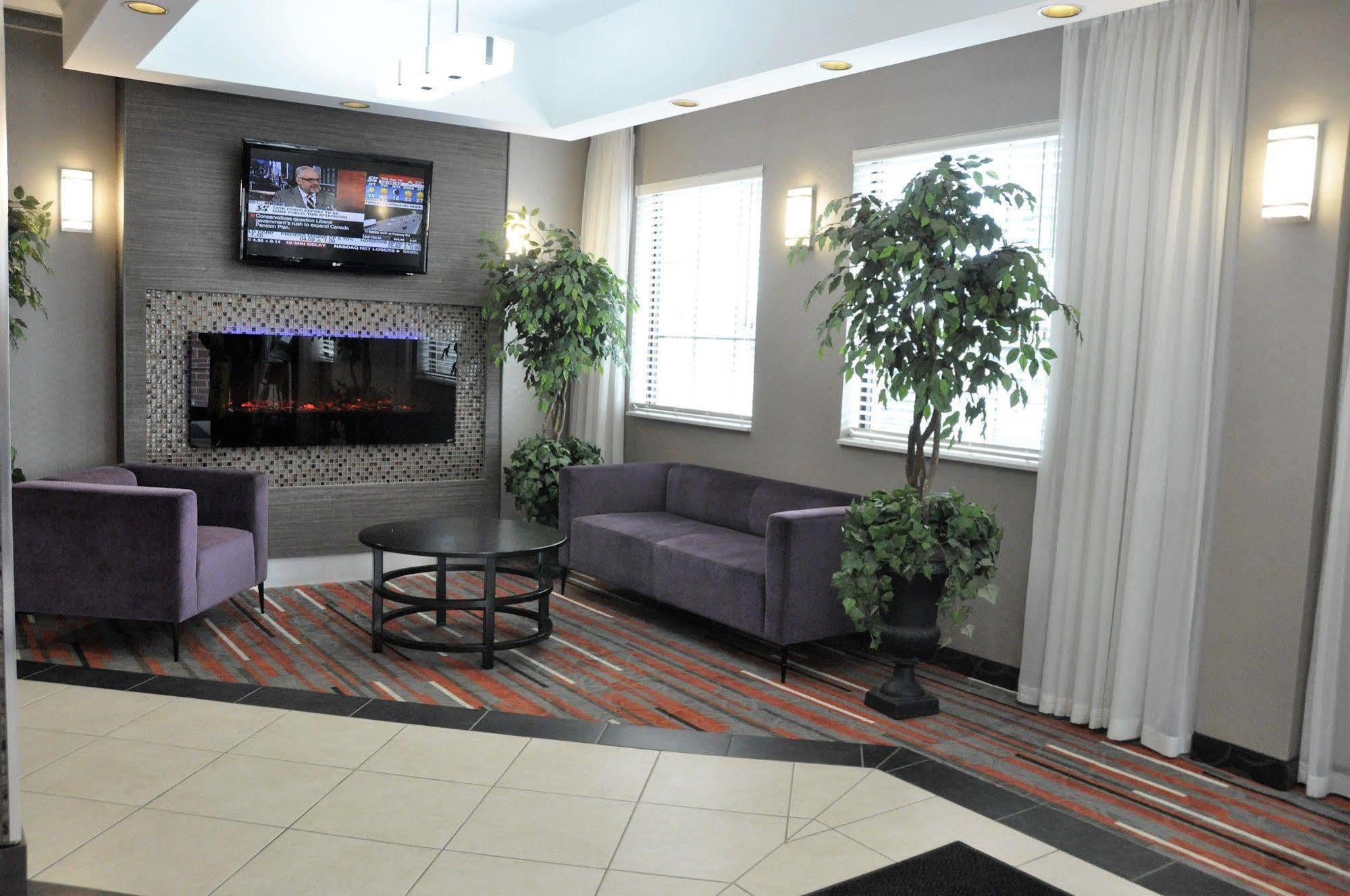 Holiday Inn Express Hotel & Suites Barrie By Ihg Экстерьер фото