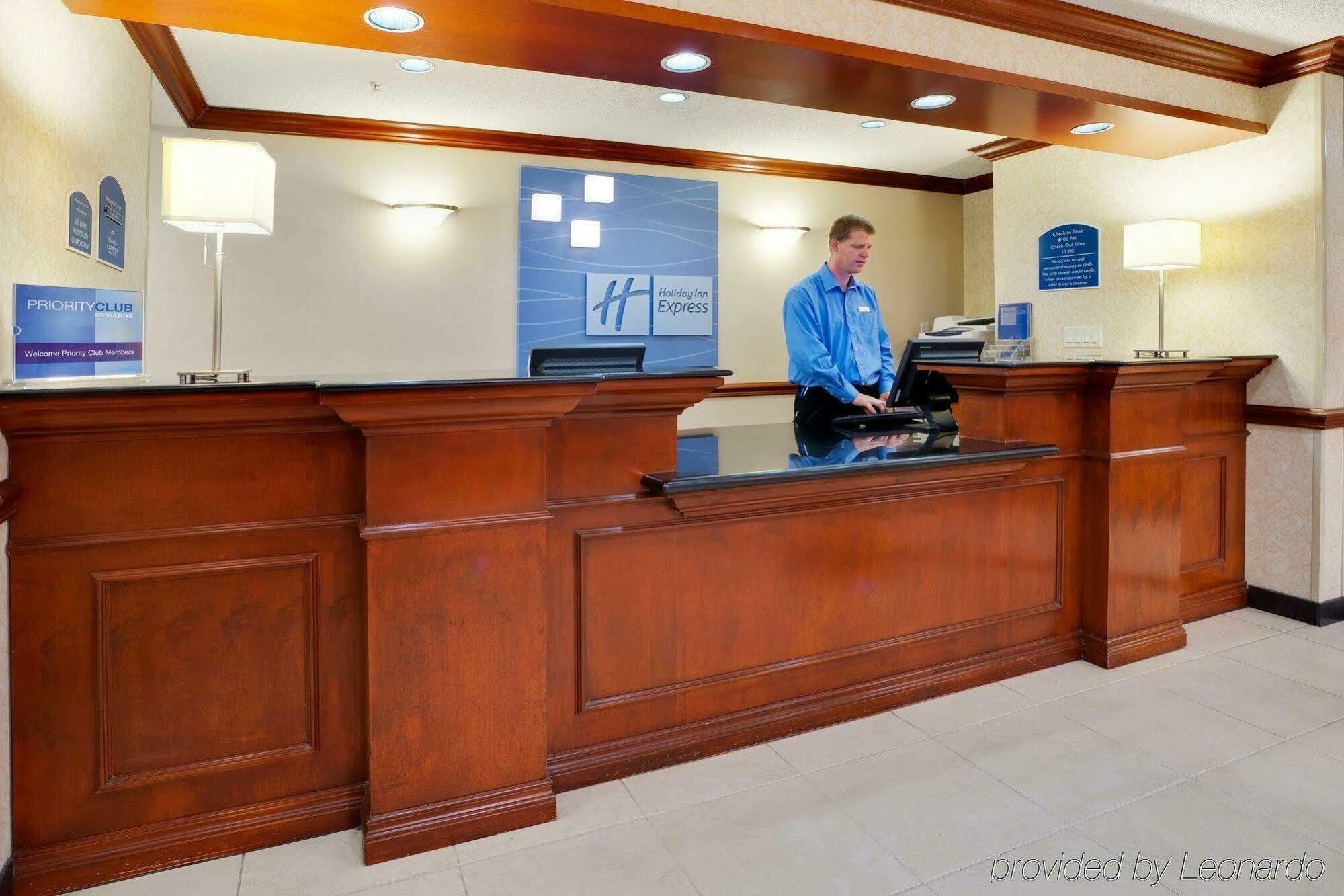 Holiday Inn Express Hotel & Suites Barrie By Ihg Экстерьер фото