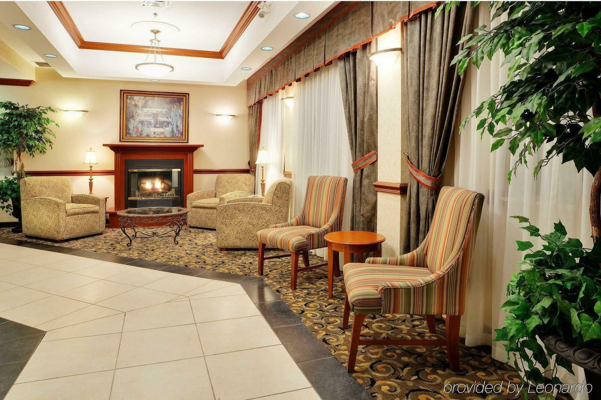 Holiday Inn Express Hotel & Suites Barrie By Ihg Экстерьер фото