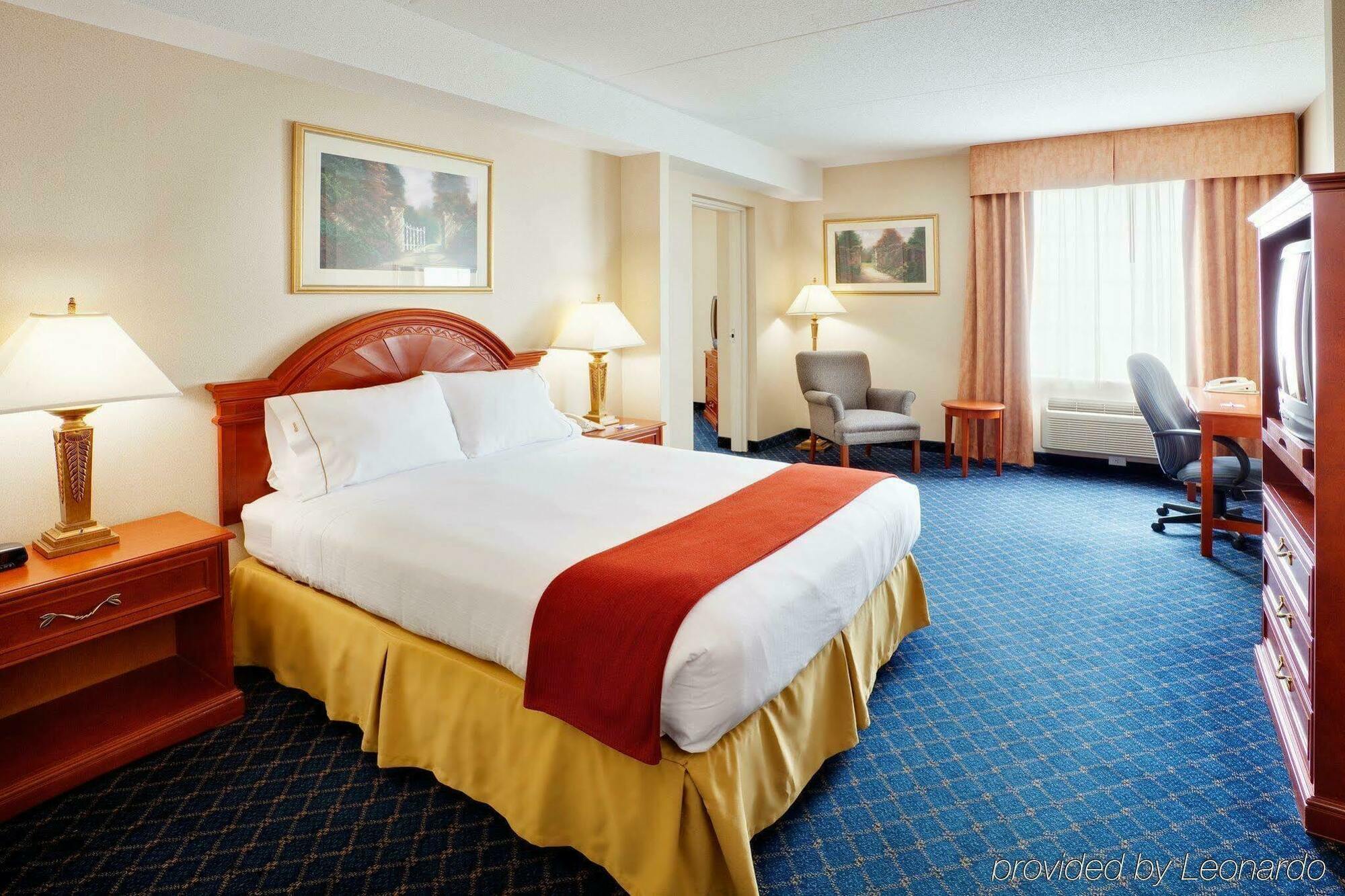 Holiday Inn Express Hotel & Suites Barrie By Ihg Экстерьер фото